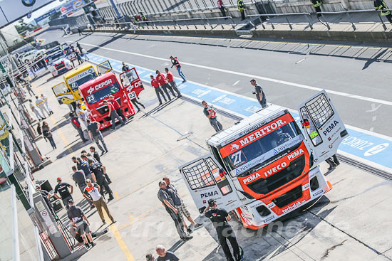 Truck Racing Nrburging 2015