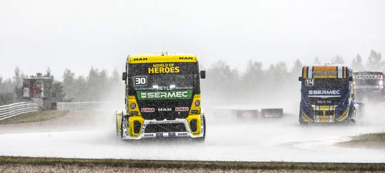 Sunday in Most Part 2 – Rain puts paid to all racing