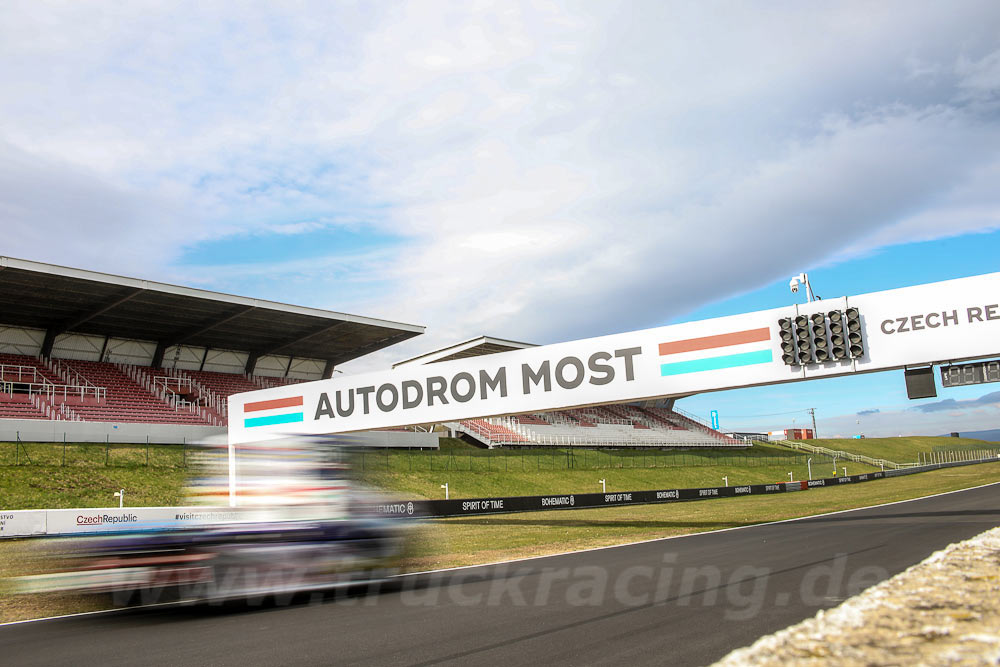Truck Racing  2022